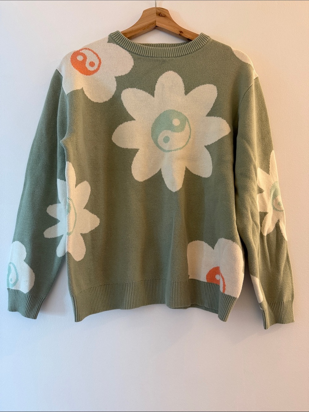 PacSun Sage Green Floral Yin-Yang Crewneck Sweater Size Small